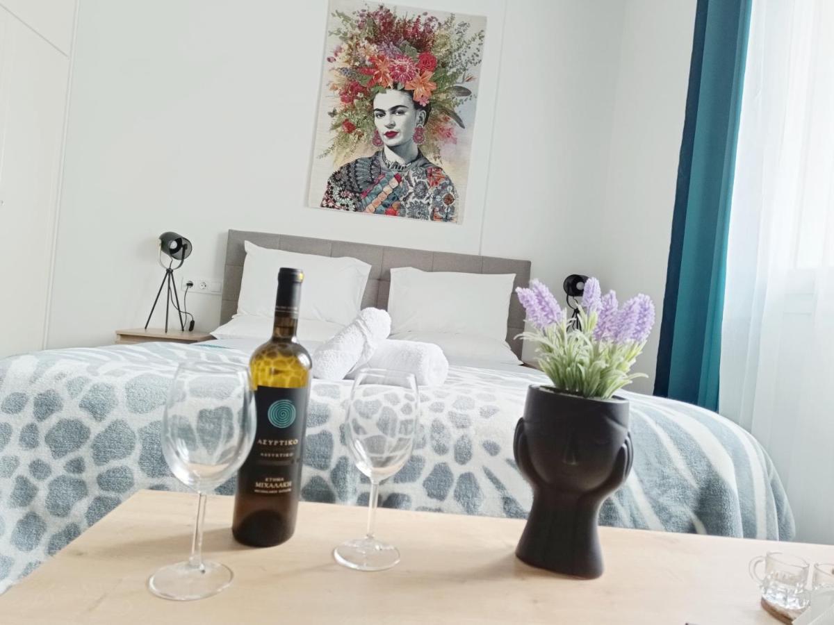 Artzy Petit Apartment Close To The Center Candia Esterno foto